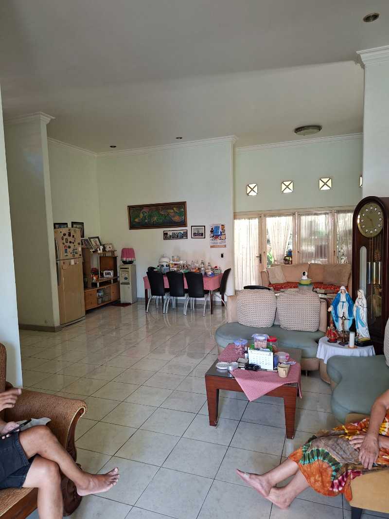 Dijual Rumah Posisi Hook di Jalan Tangkuban Prahu Di Lokasi Strategis Surabaya Pusat - Thumbnail 4