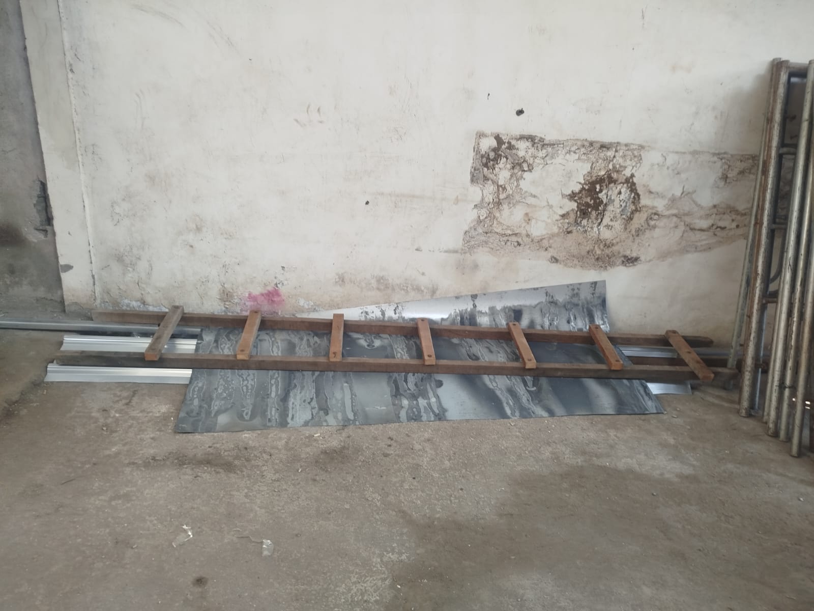 Dijual/Disewa Gudang Strategis Kepatihan Industri Gresik - Thumbnail 2