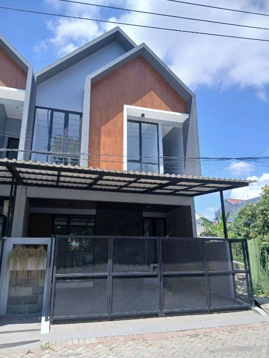 Dijual Rumah Baru Minimalis 2 Lantai Siap Huni di Manyar Tirtoyoso Utara Surabaya Timur - Thumbnail 3