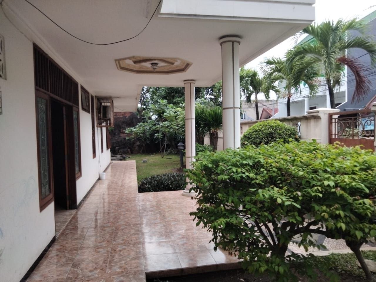 Dijual/Disewakan Rumah Hook Luas Siap Huni di Jalan Gayungsari Surabaya Selatan - Thumbnail 6