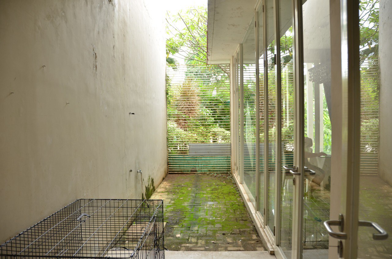 Dijual Rumah Mewah Minimalis di Malibu Beach Pakuwon City Surabaya Timur - Thumbnail 5