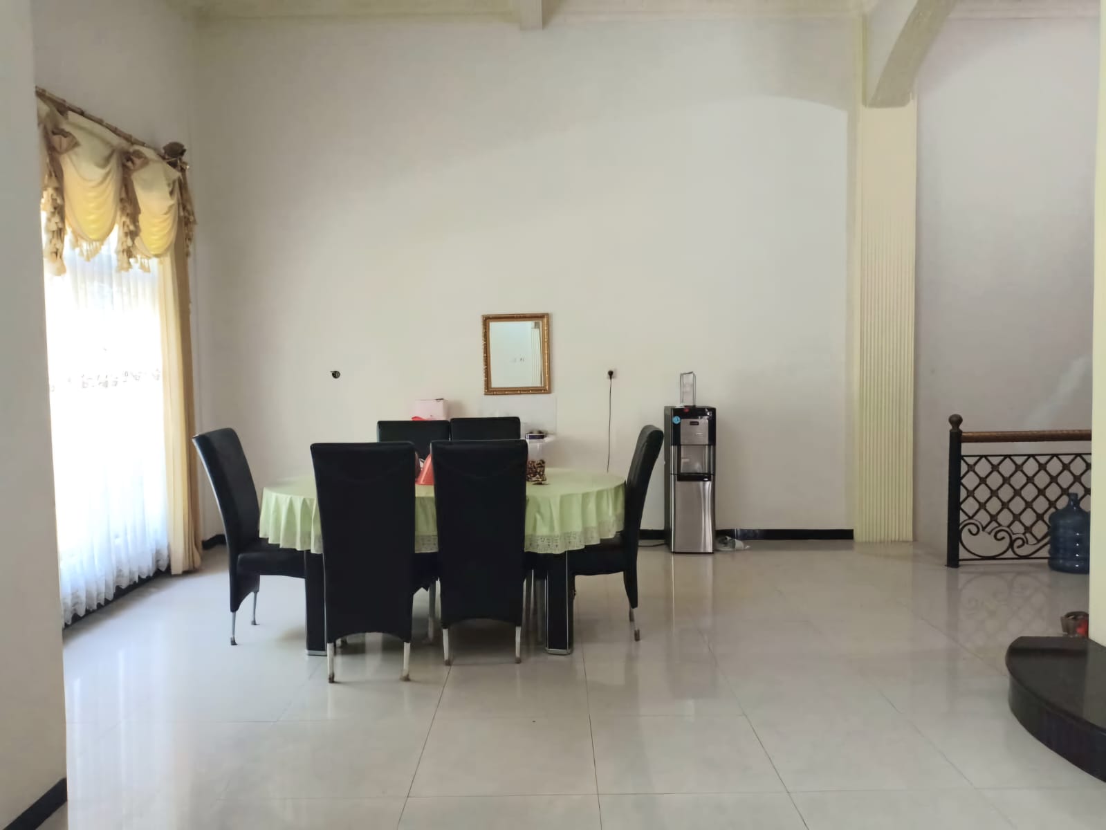 Dijual Rumah Classic di Citraland Utama Surabaya Barat - Thumbnail 2