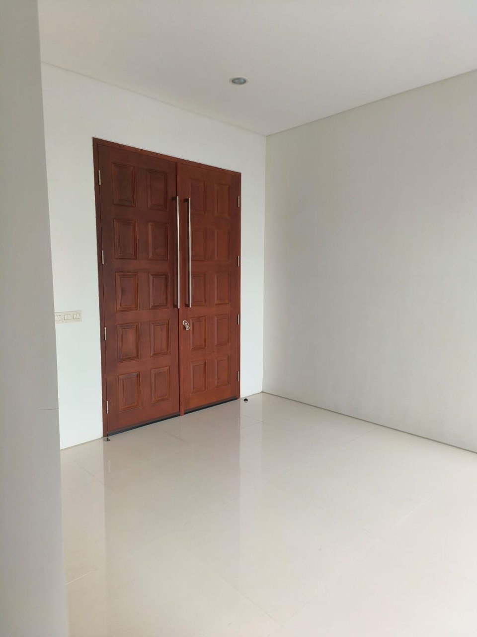 Dijual Rumah Mewah Siap Huni di Kawasan Premium Graha Natura Surabaya Barat - Thumbnail 3