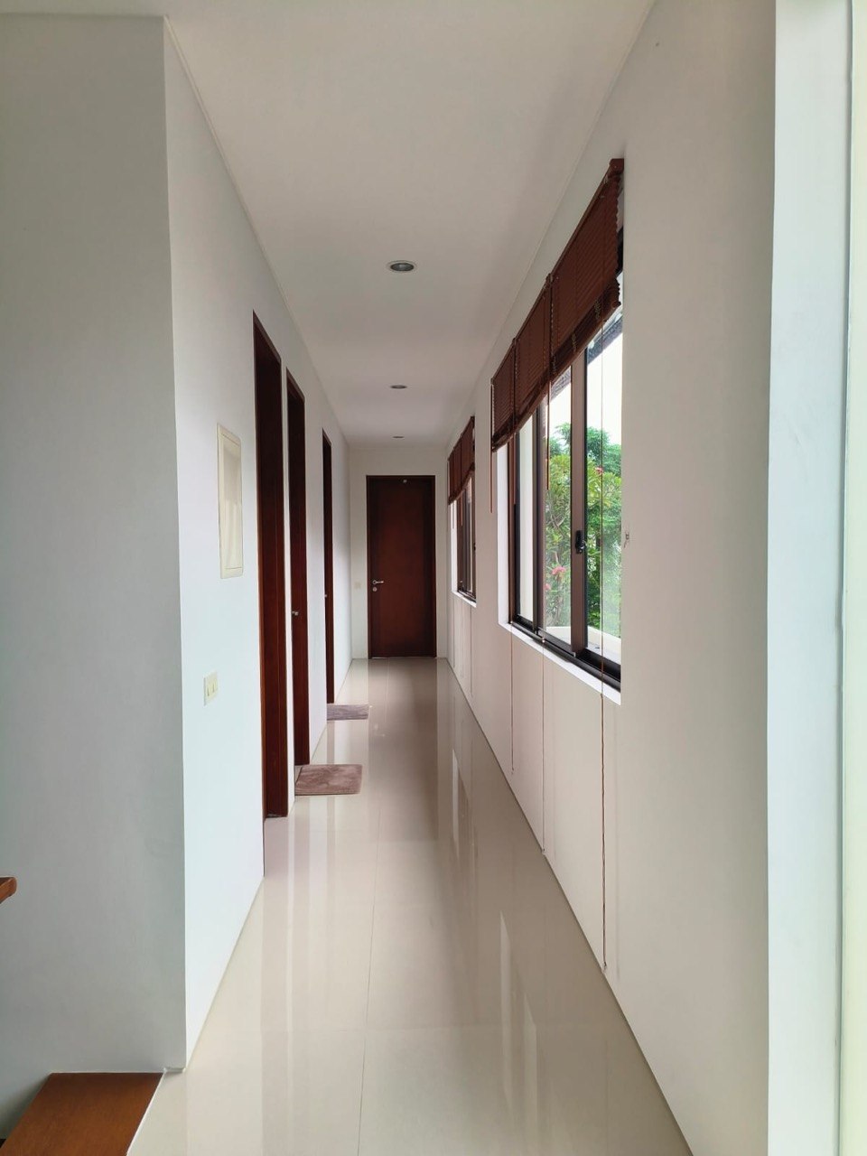 Dijual Rumah Mewah Siap Huni di Kawasan Premium Graha Natura Surabaya Barat - Thumbnail 8