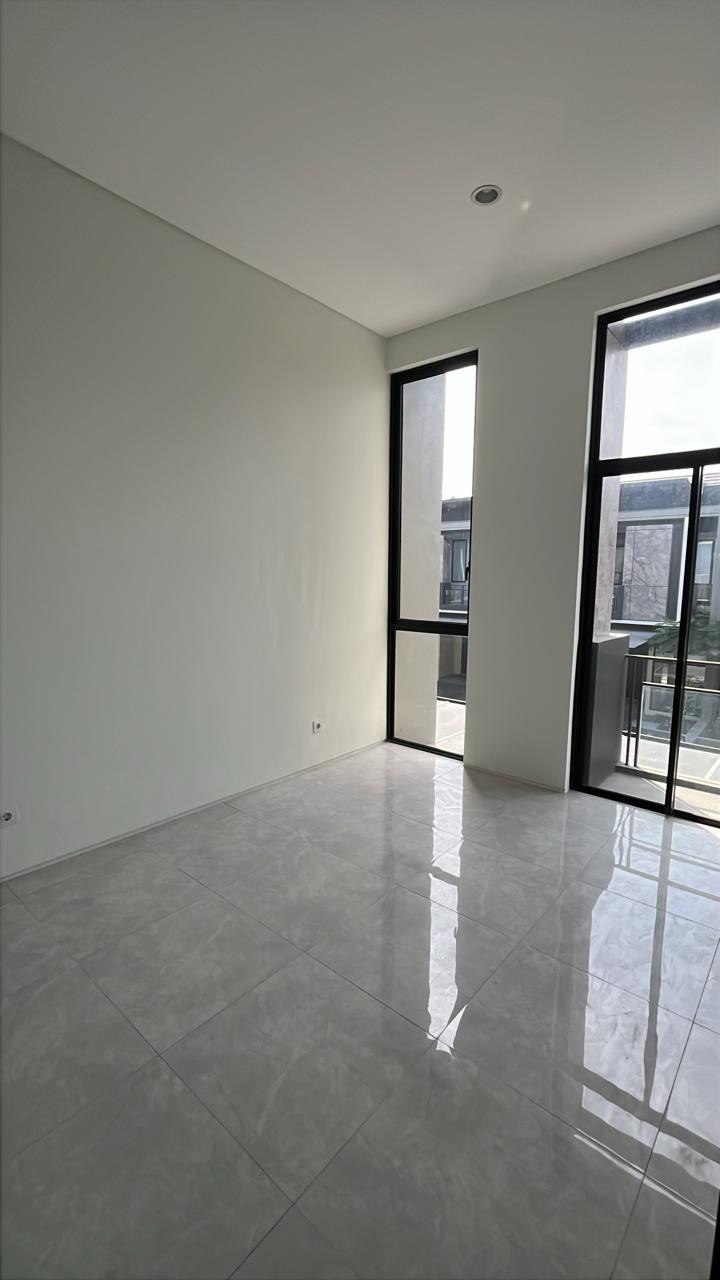 Dijual/Disewakan Rumah Modern Minimalis Siap Huni di District Nine Citraland Surabaya Barat - Thumbnail 2