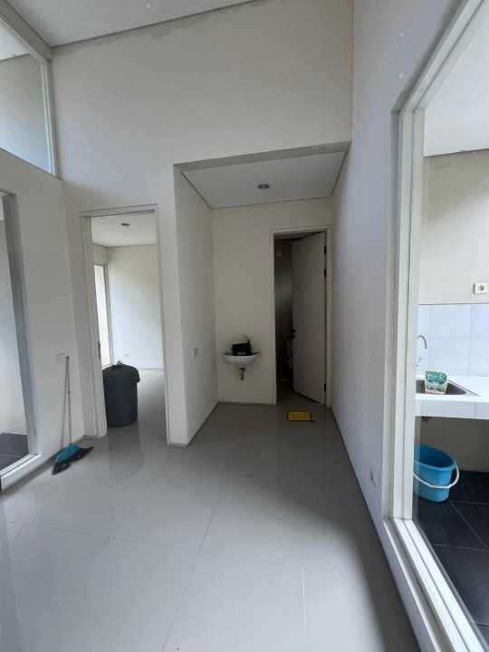 Dijual Rumah Minimalis Siap Huni di NorthWest Park Citraland Surabaya Barat - Thumbnail 2