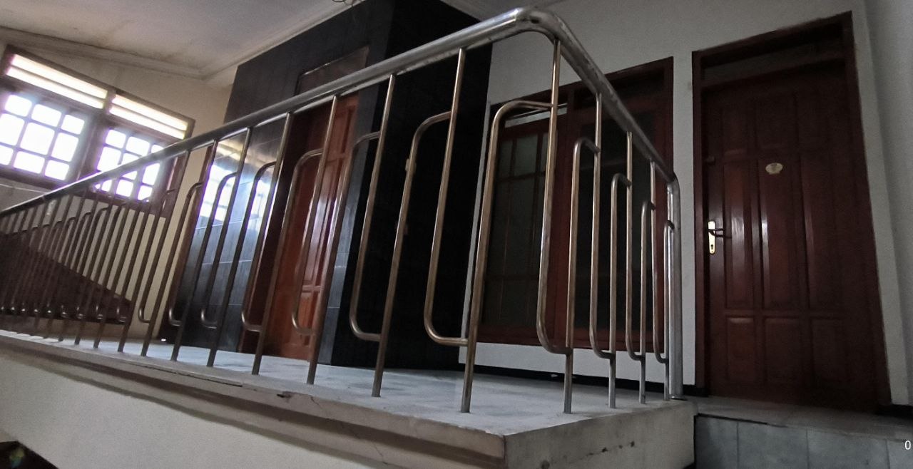 Dijual Rumah 2 Lantai Siap Huni Semolowaru Indah Surabaya Timur - Thumbnail 3