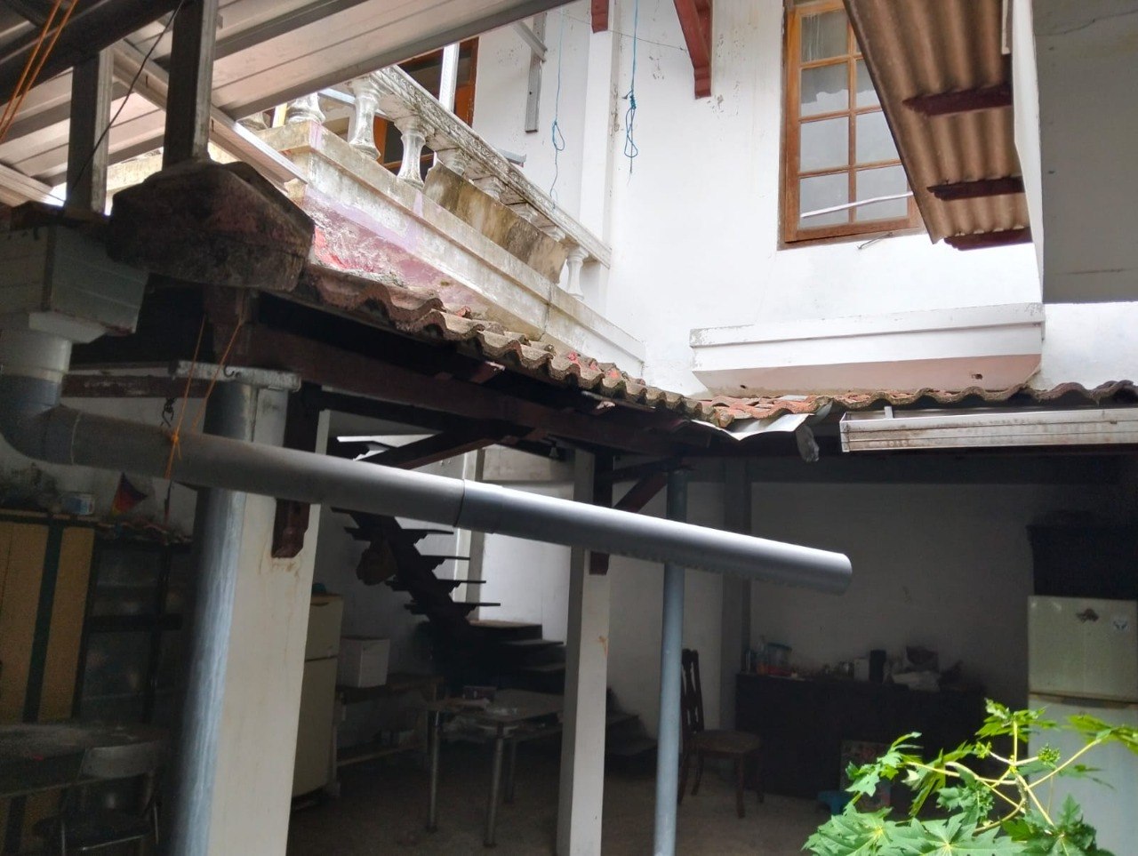 Dijual Rumah Hitung Tanah dan Lokasi Strategis di Raya Wisma Pagesangan Surabaya Selatan - Thumbnail 6