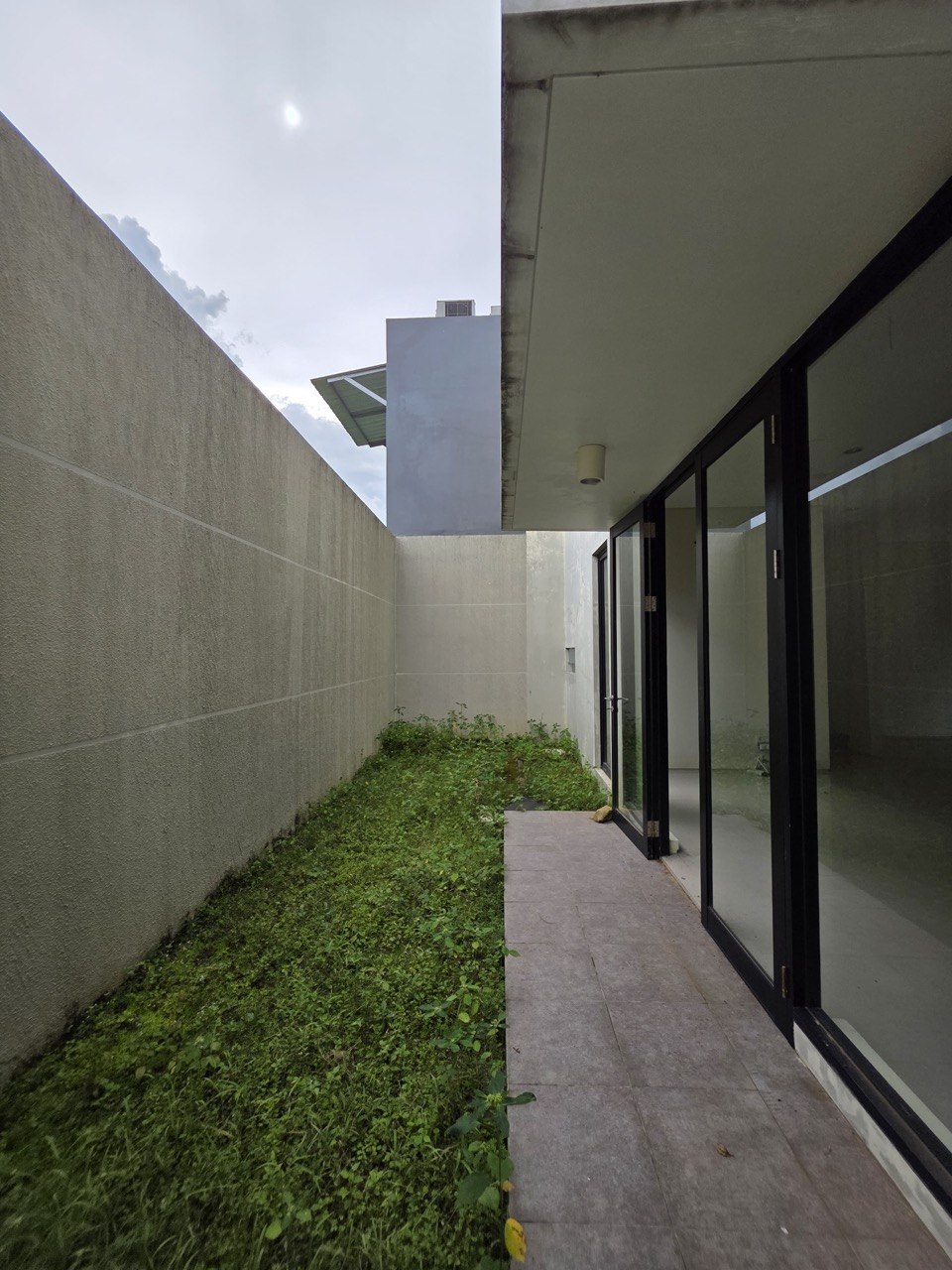 Dijual Rumah Lake View di Northwest Lake Citraland Surabaya Barat - Thumbnail 4