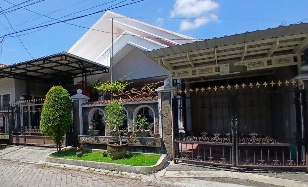 Dijual Rumah 2 Lantai Siap Huni Manyar Tirtoyoso Surabaya Timur - Thumbnail 2
